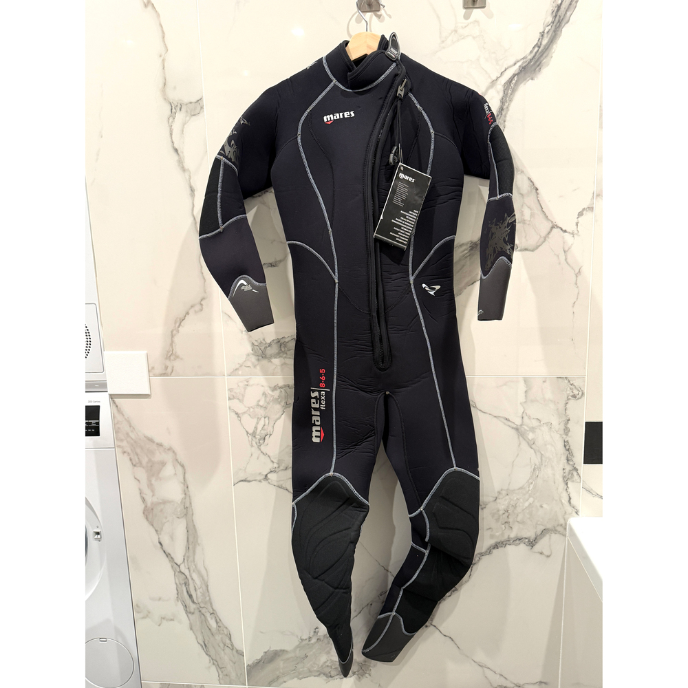 Mares Flexa 8-6-5 Women’s Front Zip Neoprene Wetsuit – Size 8 – Tags Attached